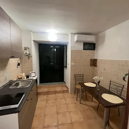 Appartement V.l Gradoni. Napels