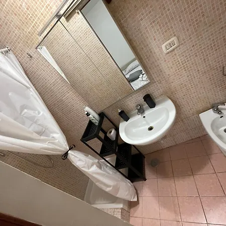 Appartement V.l Gradoni. Napels